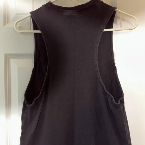 Adidas Tank - Picture 5 of 6